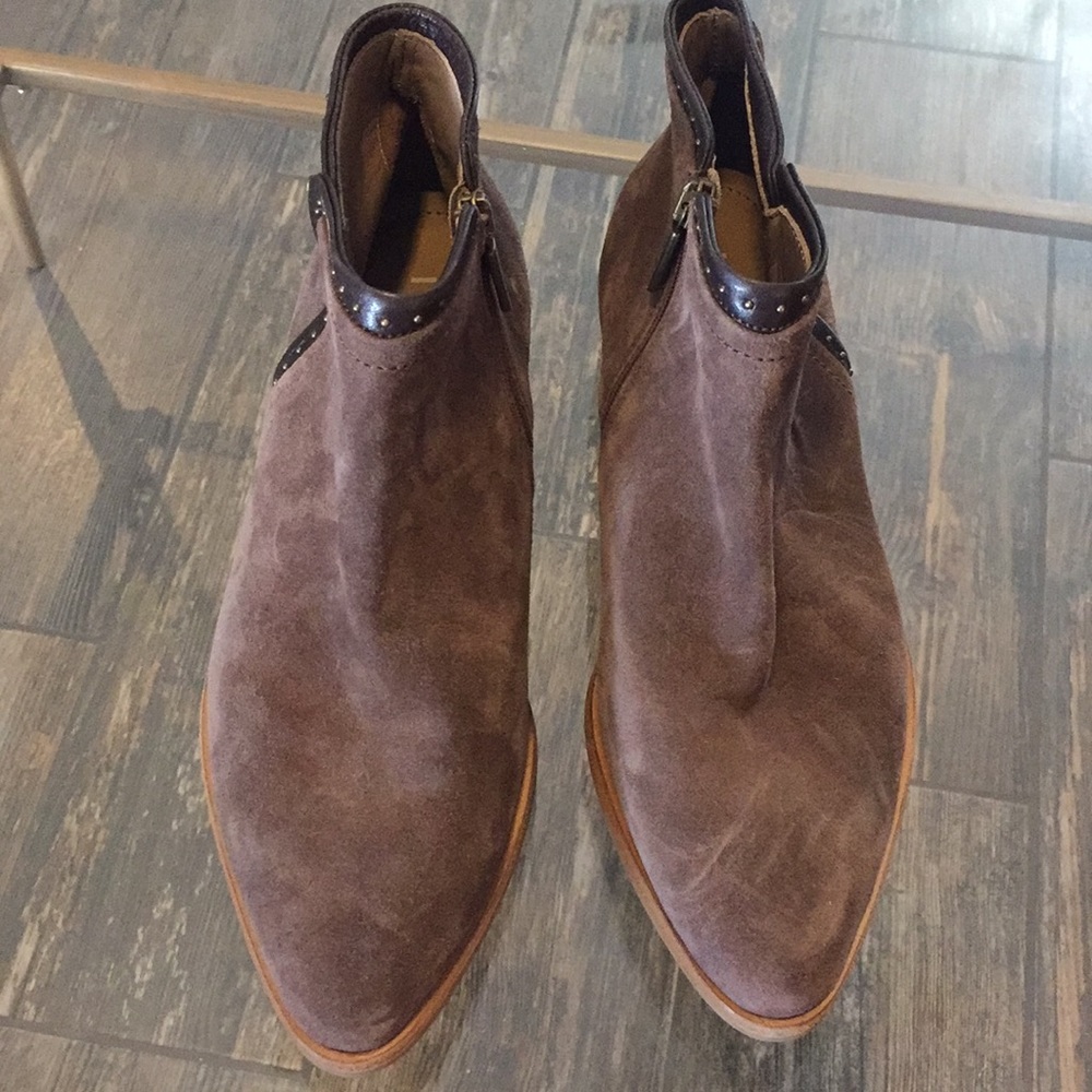 Italeau Miralda Water Resistant Tan Suede Bootie - Picture 5 of 8